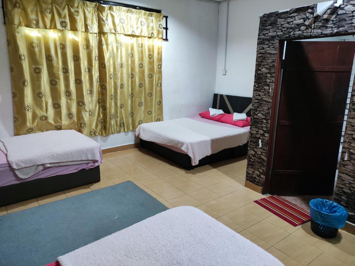 Kencana Guest House Pantai Cenang  Eksteriør billede
