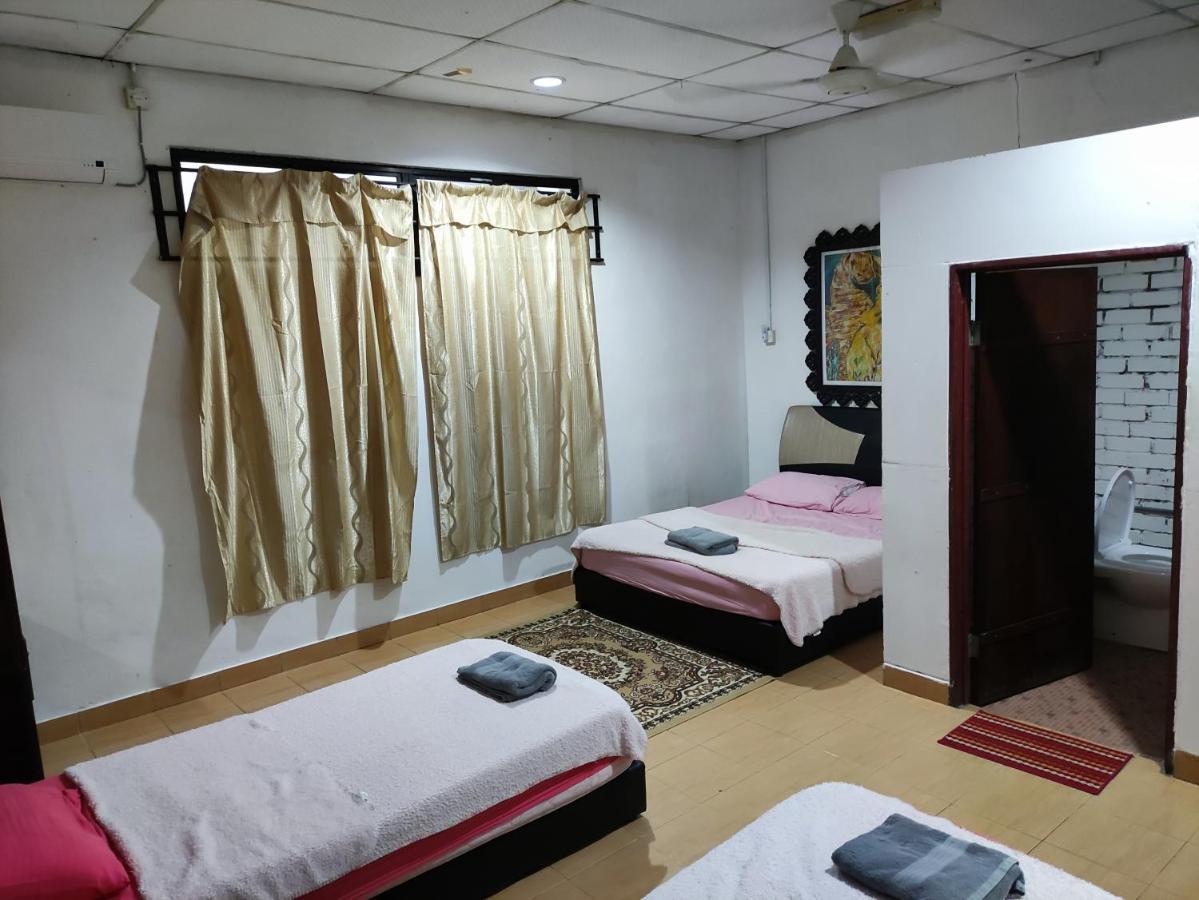 Kencana Guest House Pantai Cenang  Værelse billede
